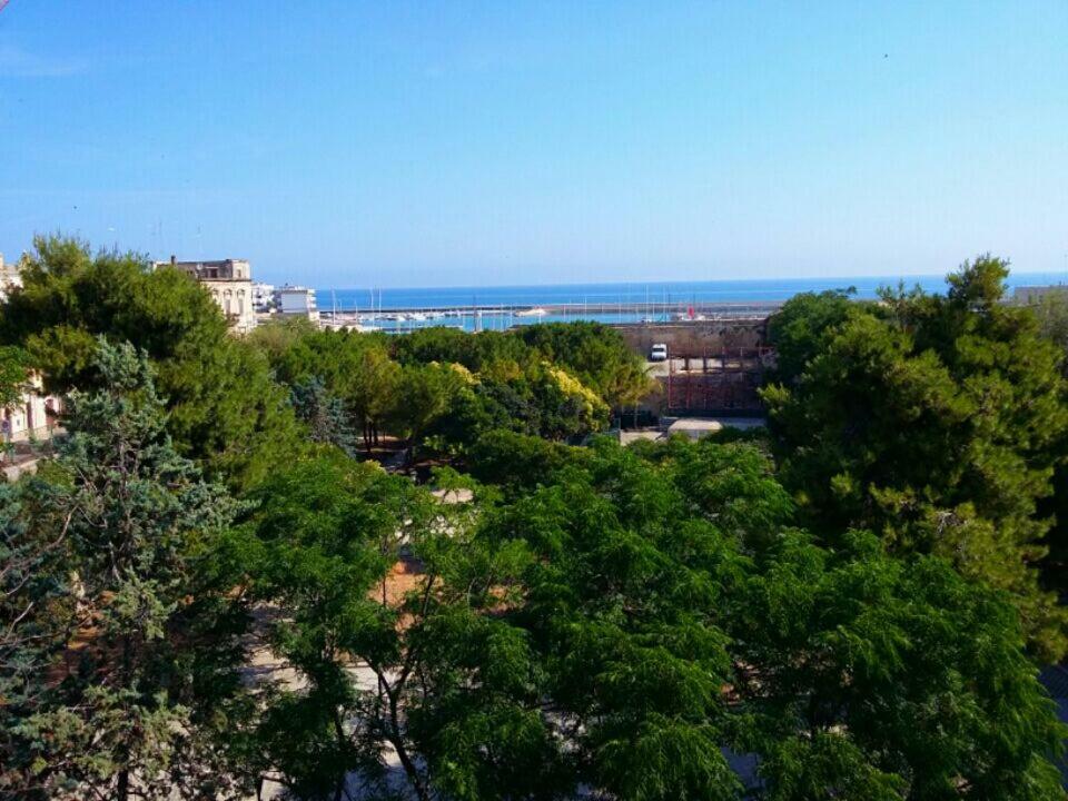 Casa Vacanze La Scalinata 비쉘리에 외부 사진