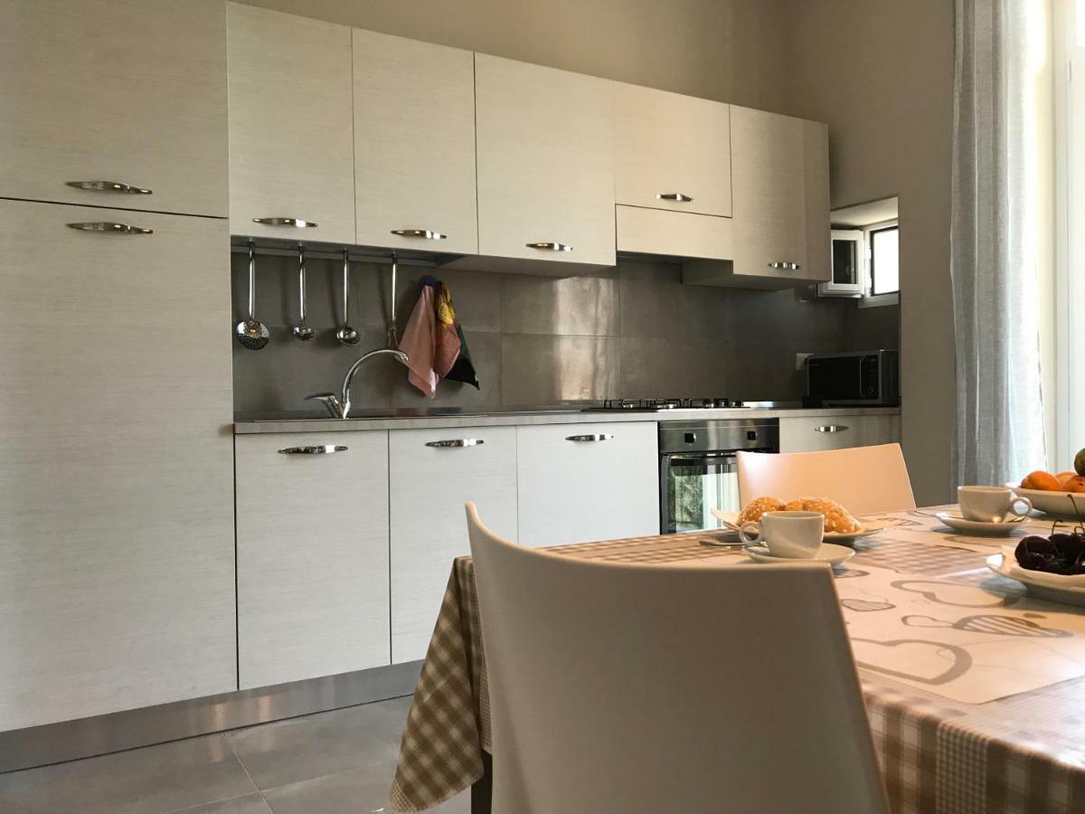 Casa Vacanze La Scalinata 비쉘리에 외부 사진